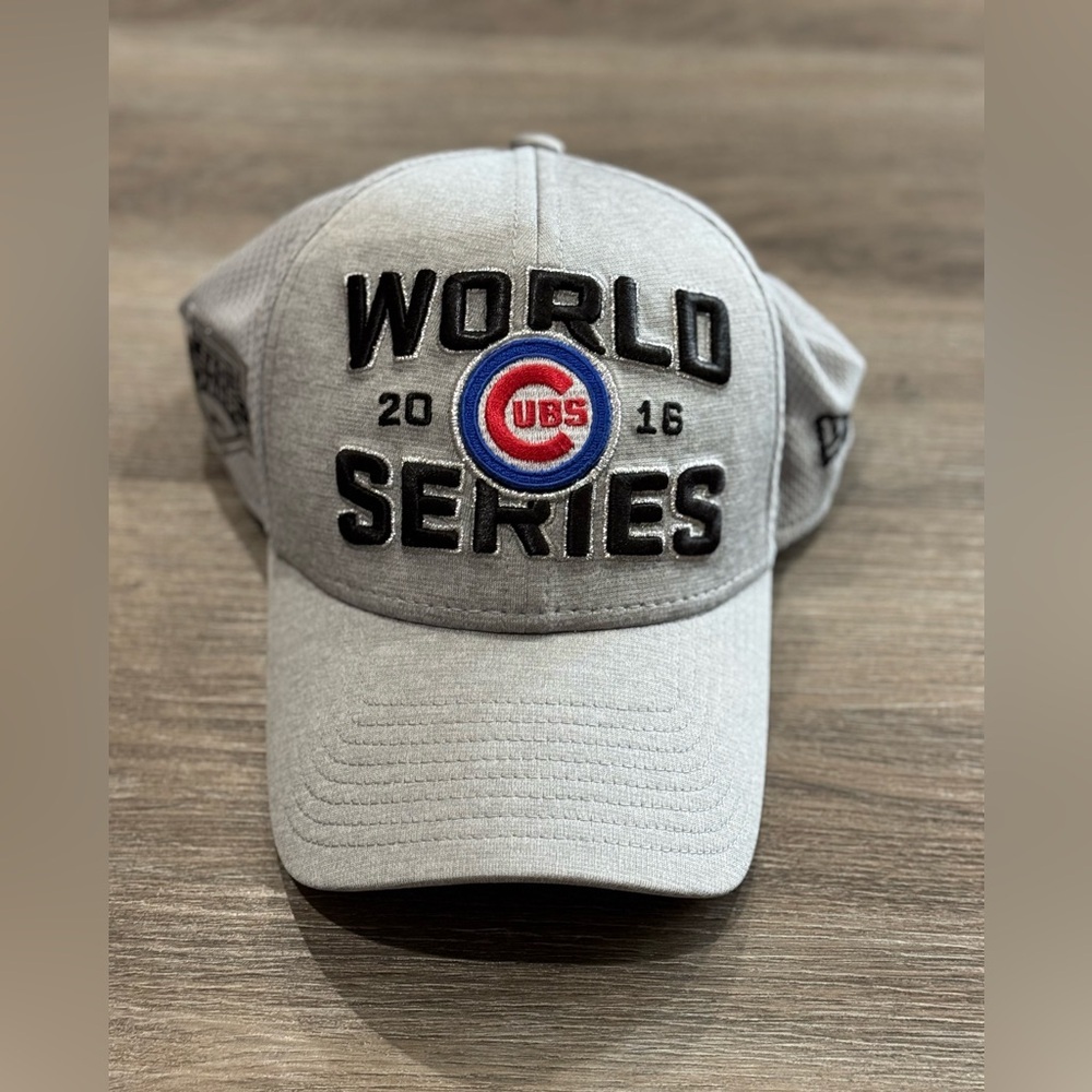 New Era 39THIRTY Chicago Cubs 2016 World Series Gray Flex Fit Hat Size M/L